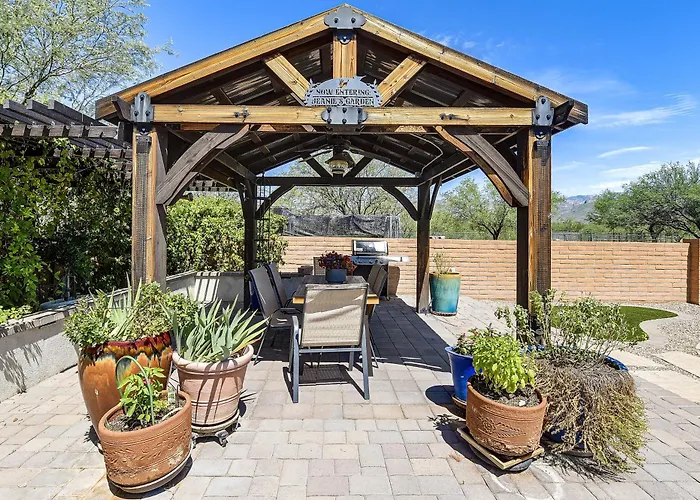 7 Mi To Saguaro Nat'l Park! Mtn-view Haven W/ Pool Holiday home
