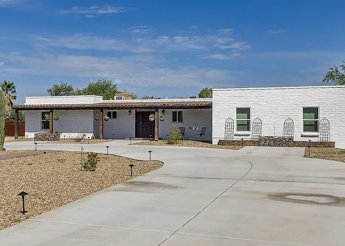 7 Mi To Saguaro Nat'l Park! Mtn-view Haven W/ Pool * Tucson